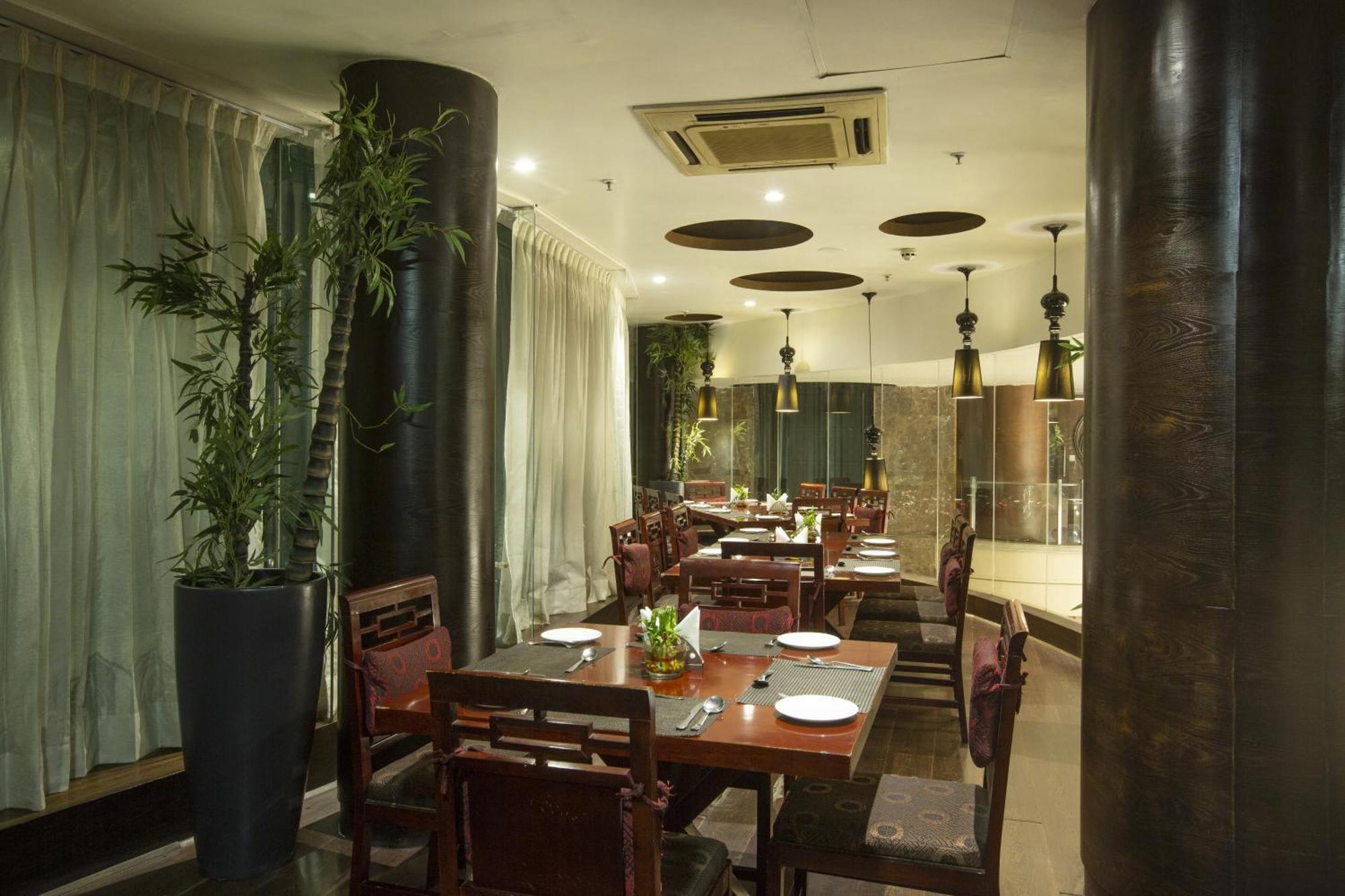 Vesta International Hotel Jaipur Exterior photo