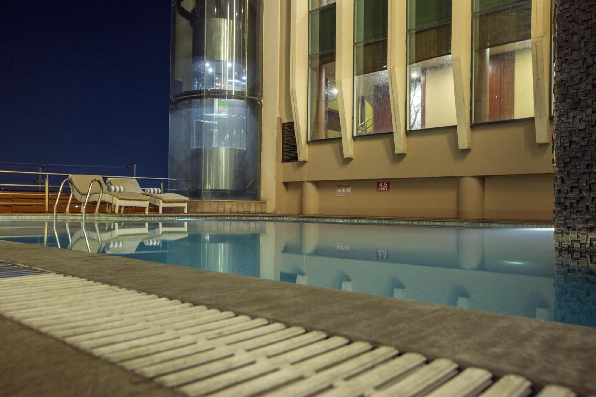 Vesta International Hotel Jaipur Exterior photo