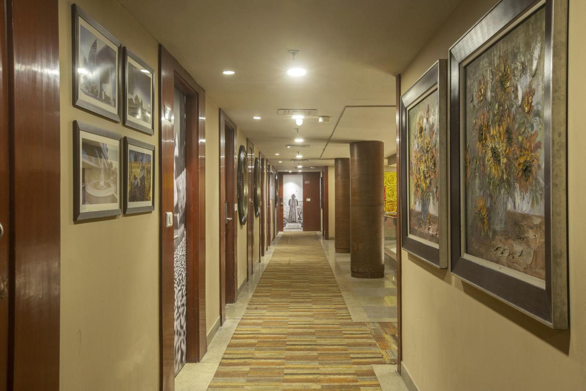 Vesta International Hotel Jaipur Exterior photo