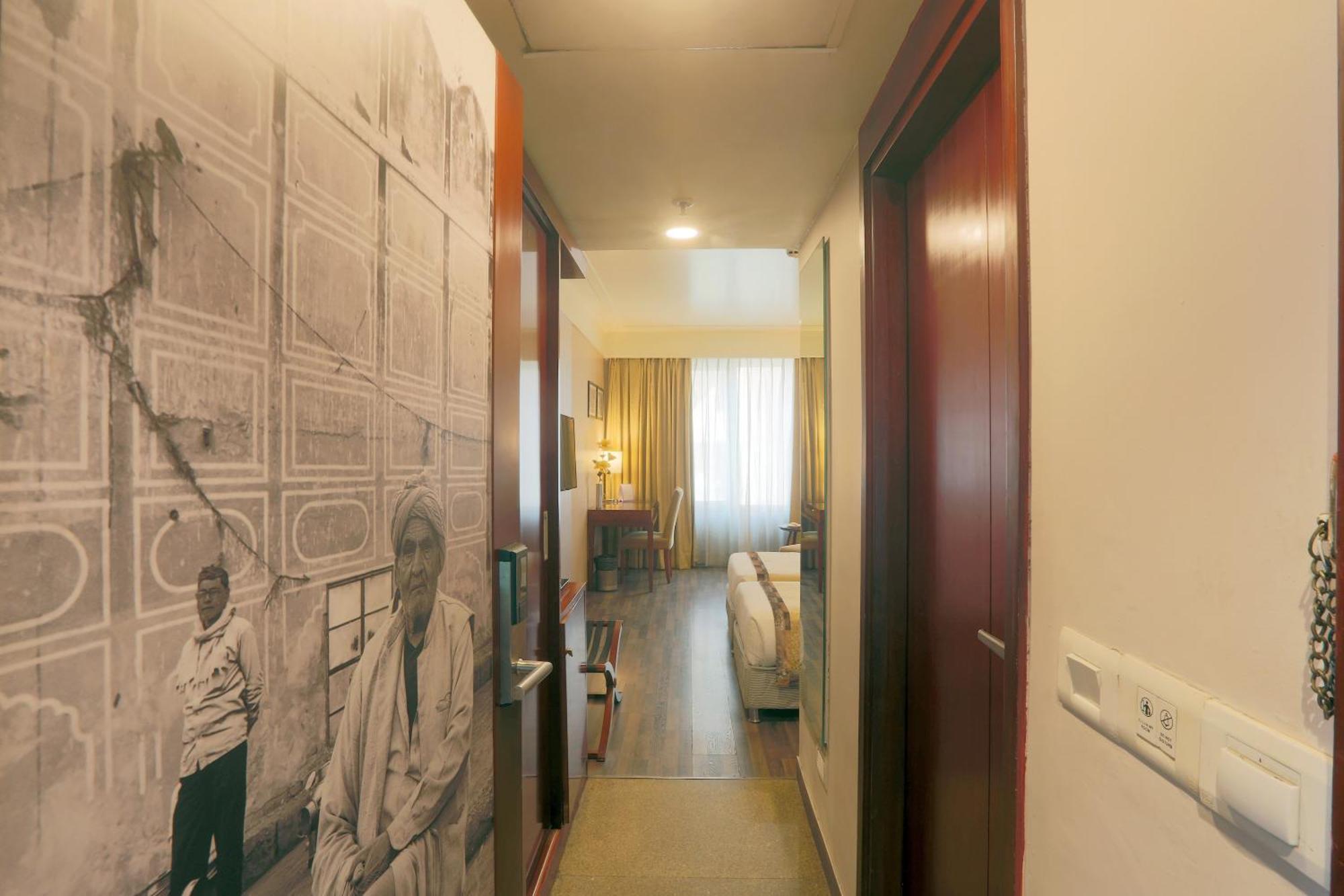 Vesta International Hotel Jaipur Exterior photo