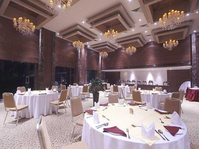 Vesta International Hotel Jaipur Exterior photo